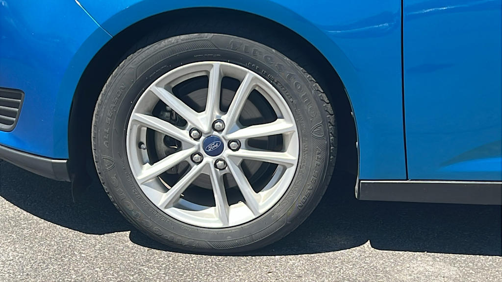Thumbnail: 2015 Ford Focus - 7