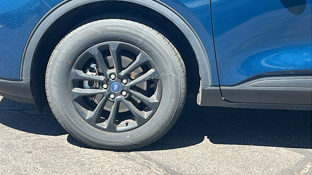 Thumbnail: 2020 Ford Escape - 7
