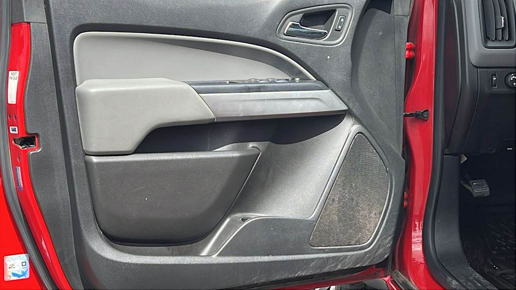 2020 Chevrolet Colorado LT 27