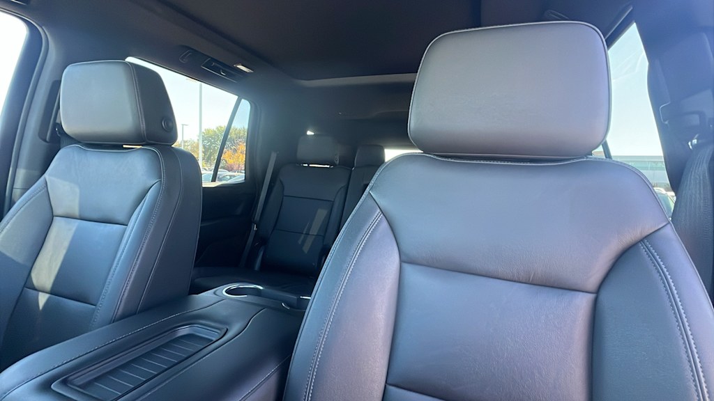 Thumbnail: 2023 Chevrolet Tahoe - 10