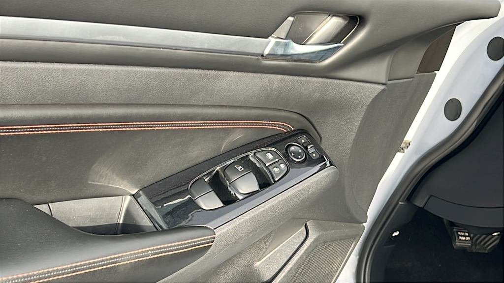 Thumbnail: 2023 Nissan Altima - 28