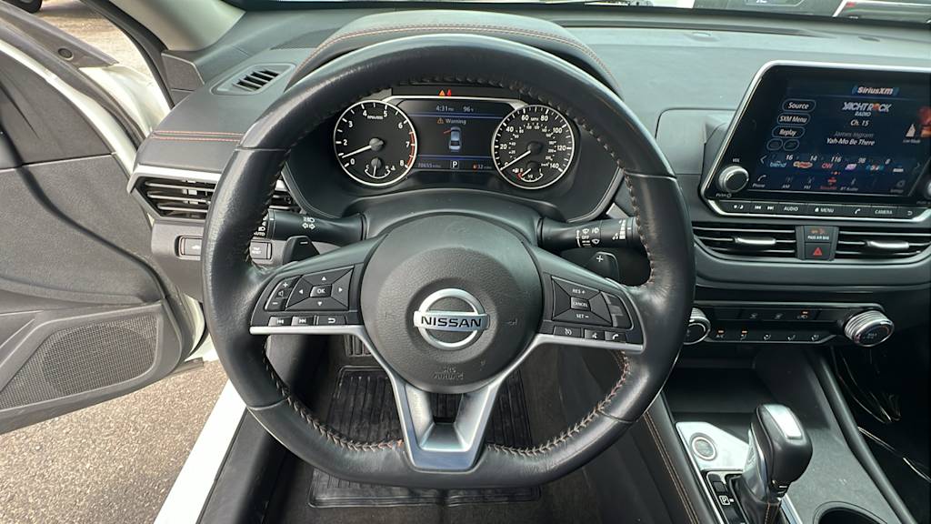 Thumbnail: 2022 Nissan Altima - 9