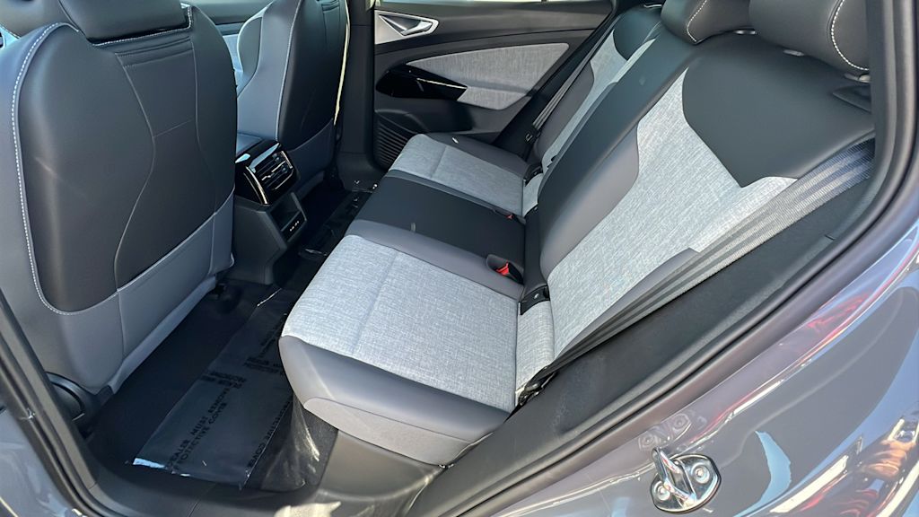 2026 Volkswagen ID.4 PRO - Photo 12