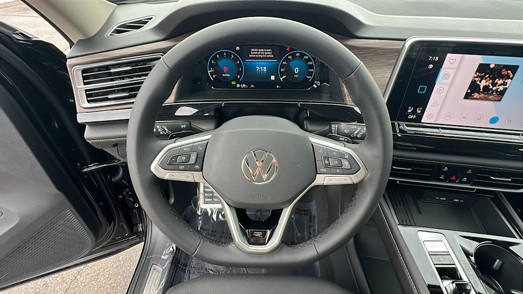 2026 Volkswagen Atlas SEL Premium R-Line - Photo 8