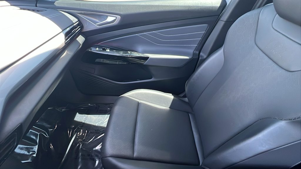 Thumbnail: 2023 Volkswagen ID.4 - 10