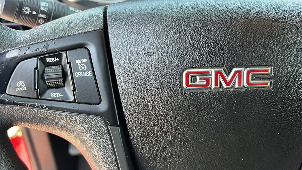 Thumbnail: 2015 GMC Terrain - 26
