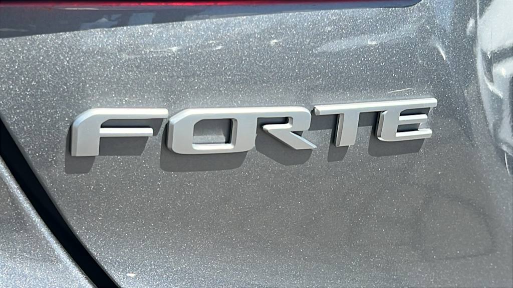 Thumbnail: 2024 Kia Forte - 7