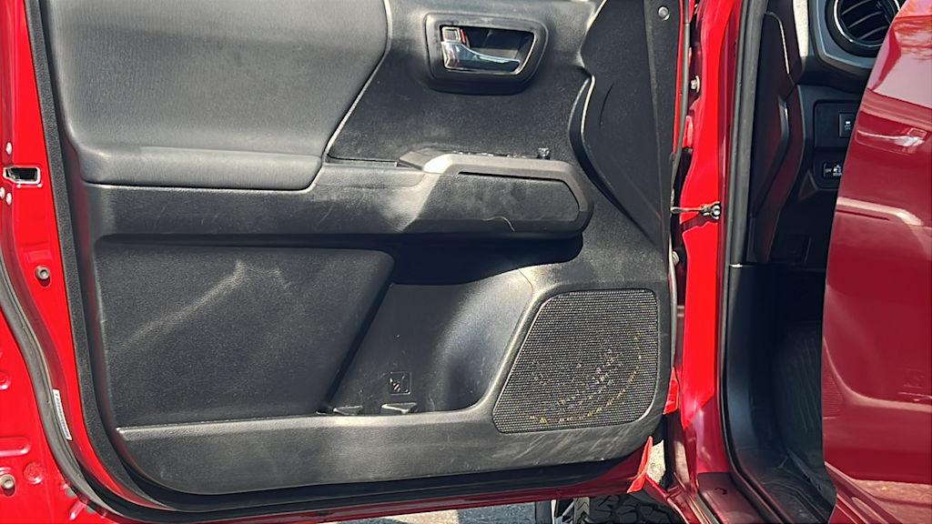 Thumbnail: 2022 Toyota Tacoma - 28