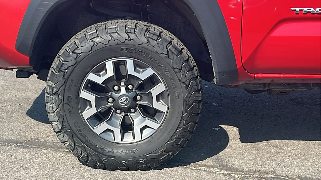 Thumbnail: 2022 Toyota Tacoma - 7