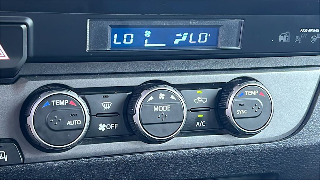 Thumbnail: 2022 Toyota Tacoma - 22