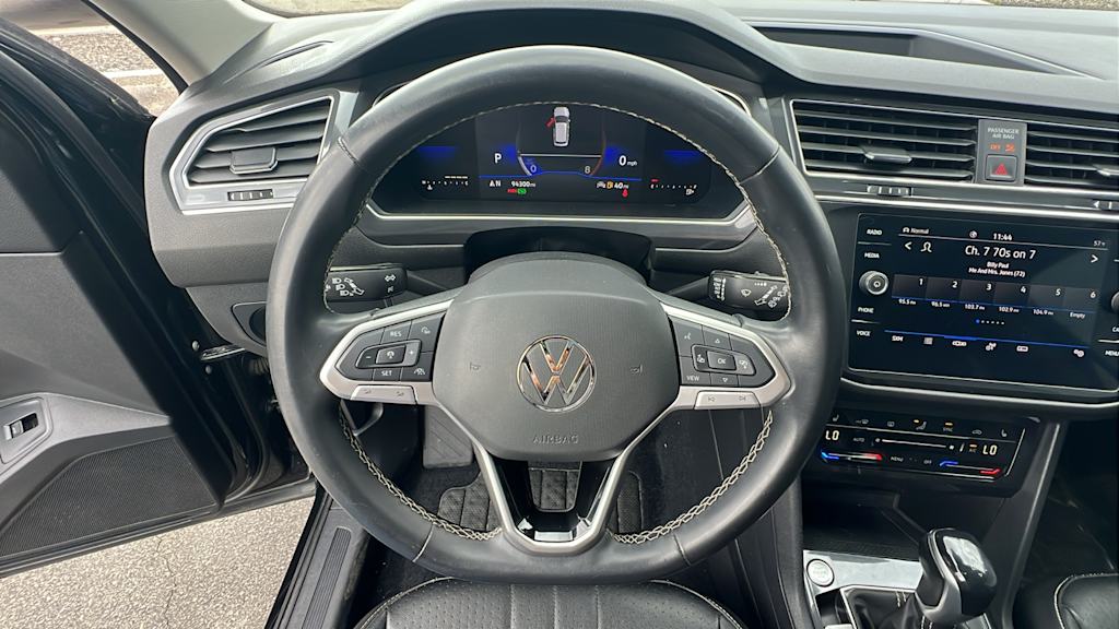 Thumbnail: 2022 Volkswagen Tiguan - 9