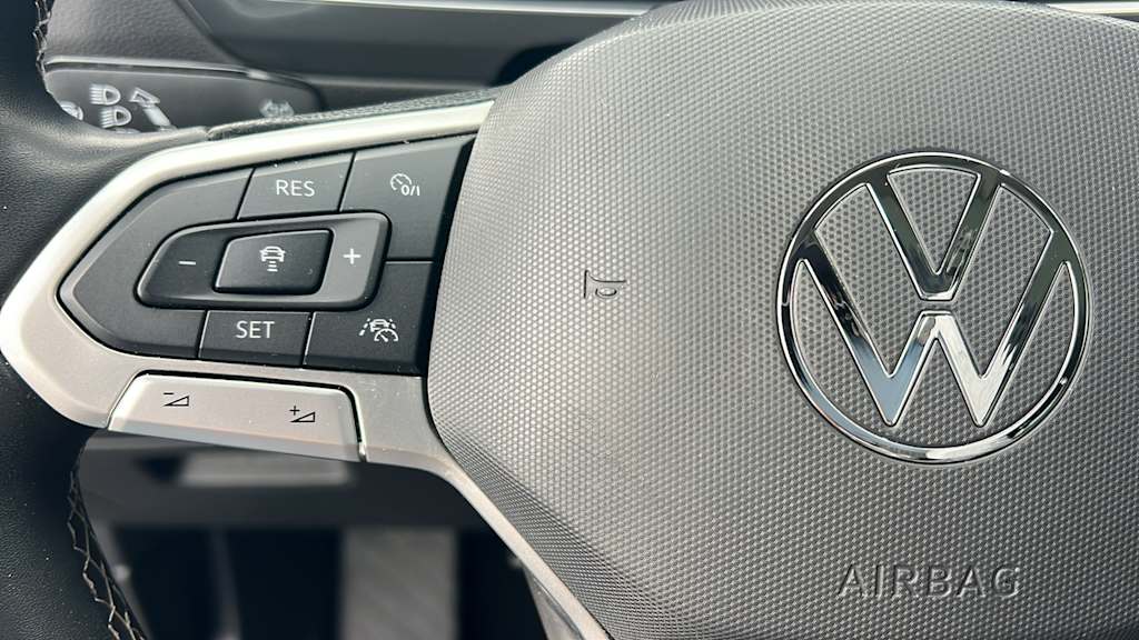 Thumbnail: 2022 Volkswagen Tiguan - 26
