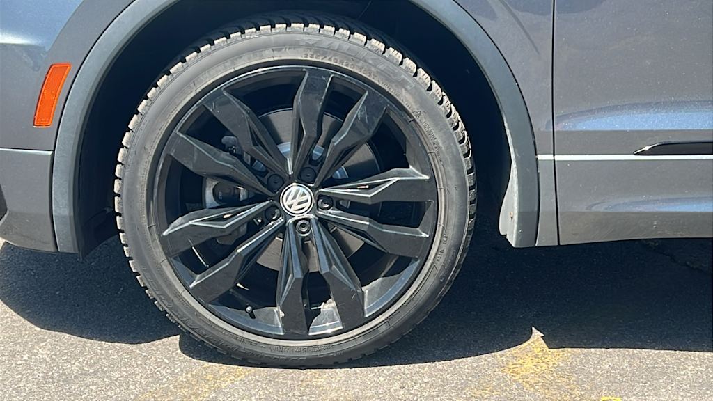 Thumbnail: 2021 Volkswagen Tiguan - 8