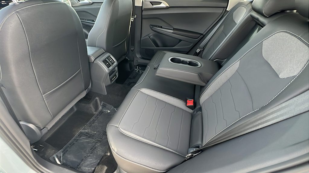 Thumbnail: 2026 Volkswagen Taos - 12