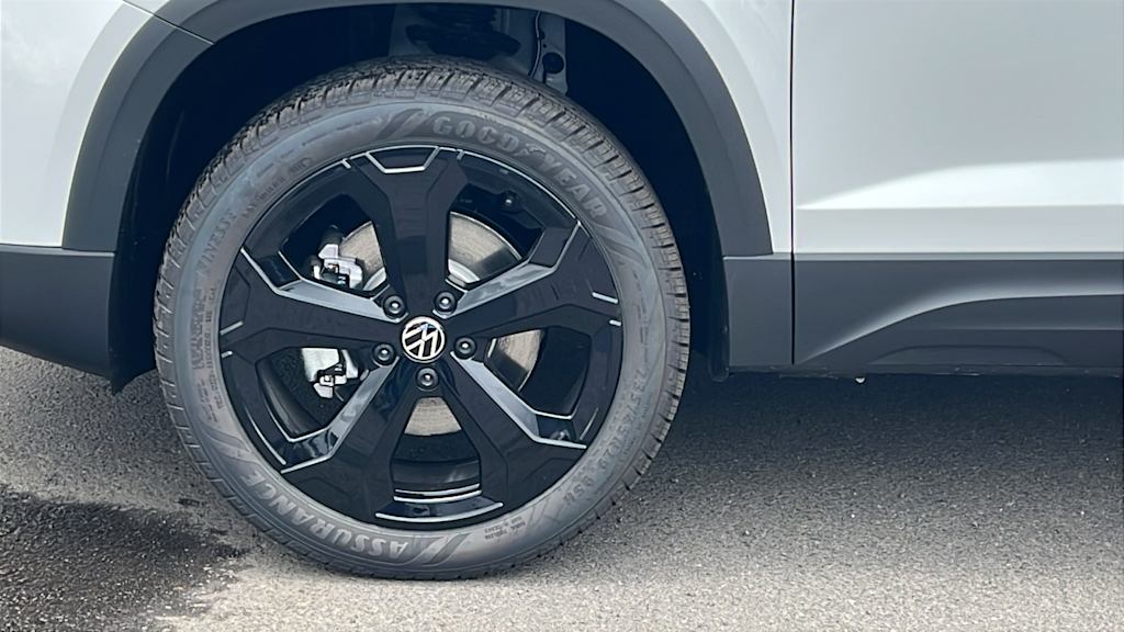 Thumbnail: 2026 Volkswagen Taos - 8