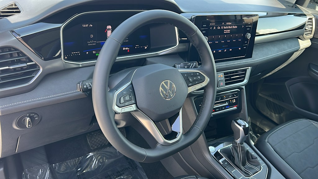 Thumbnail: 2025 Volkswagen Taos - 2