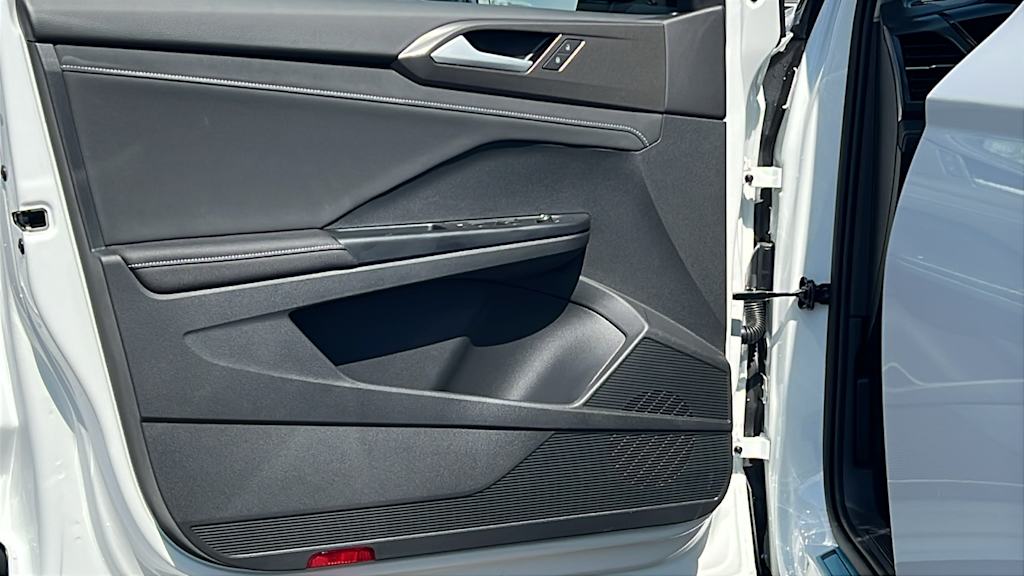 Thumbnail: 2025 Volkswagen Taos - 29