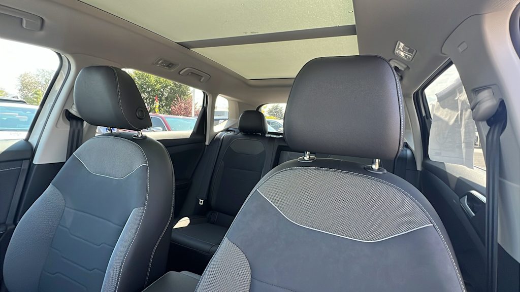 Thumbnail: 2025 Volkswagen Taos - 10