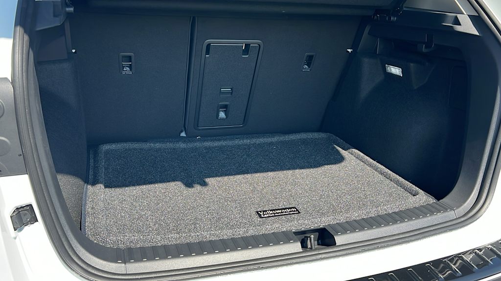 Thumbnail: 2025 Volkswagen Taos - 16