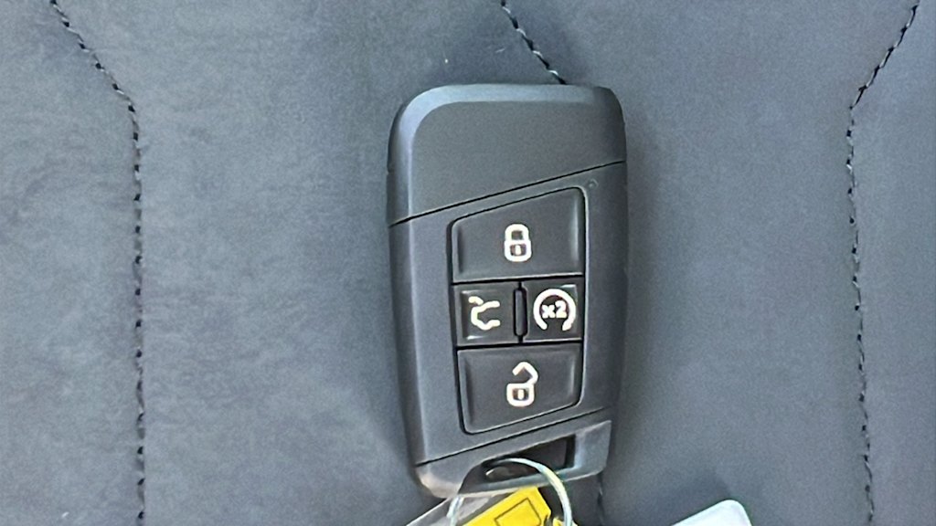 Thumbnail: 2025 Volkswagen Taos - 17