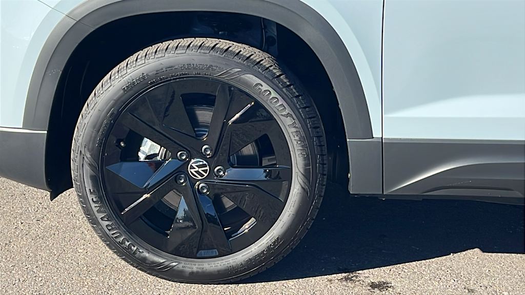 Thumbnail: 2026 Volkswagen Taos - 8