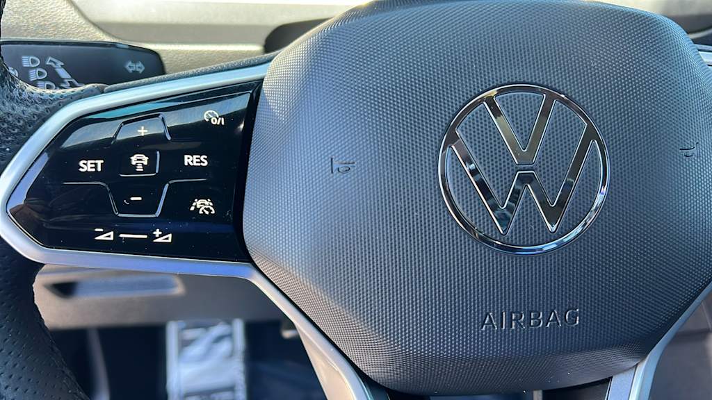 Thumbnail: 2022 Volkswagen Tiguan - 26