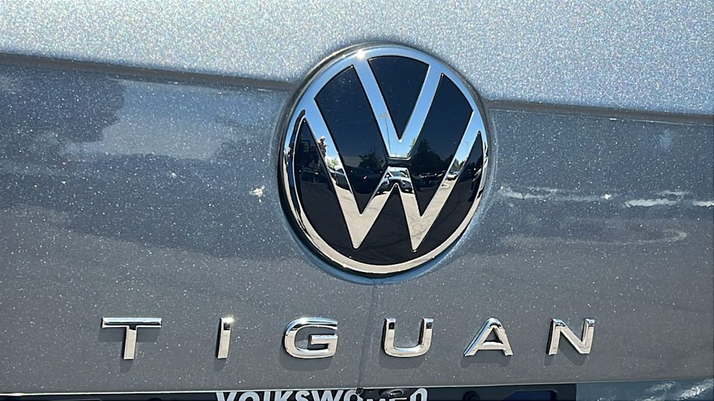 Thumbnail: 2022 Volkswagen Tiguan - 7