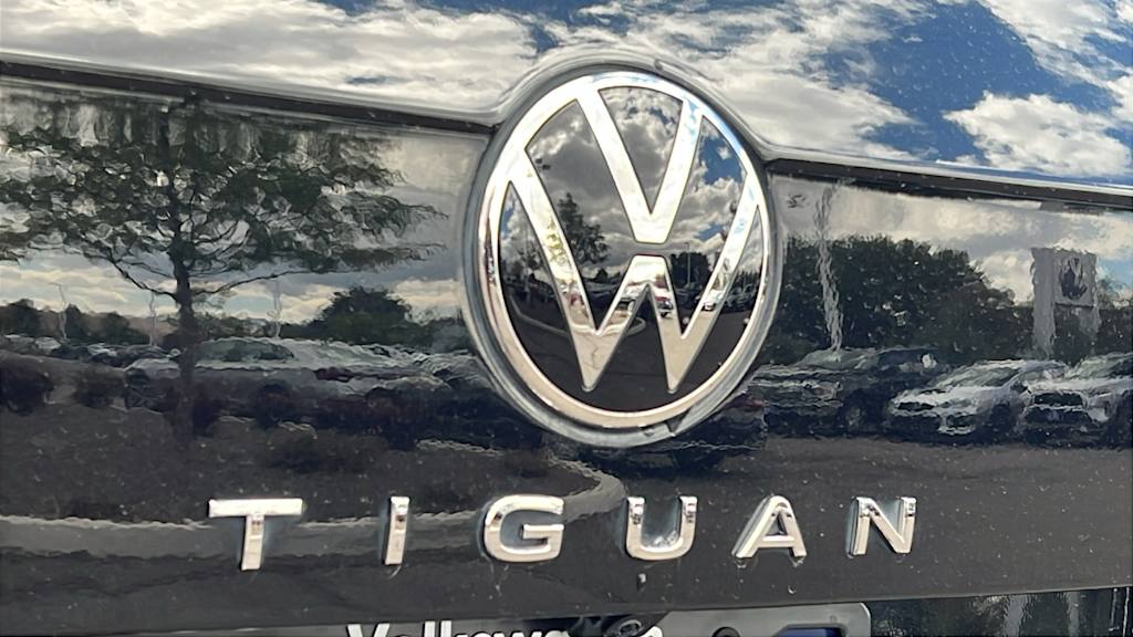 Thumbnail: 2022 Volkswagen Tiguan - 7