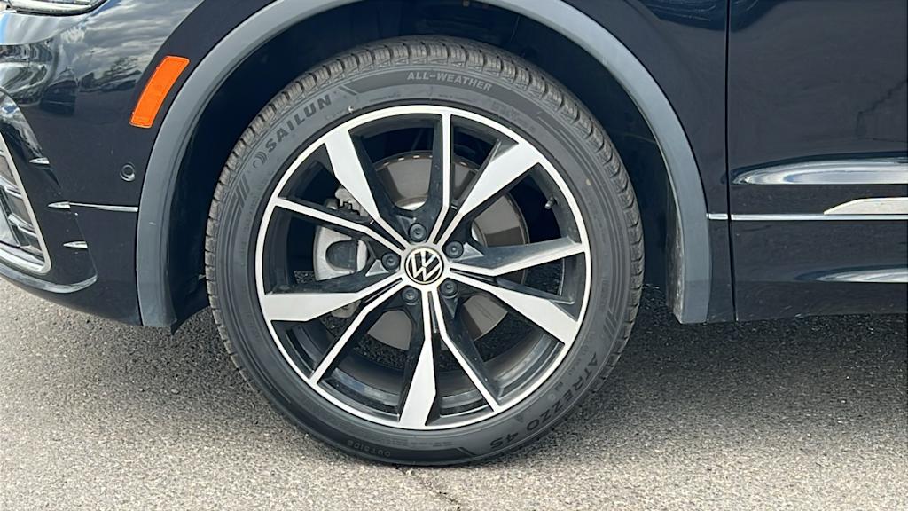 Thumbnail: 2022 Volkswagen Tiguan - 8