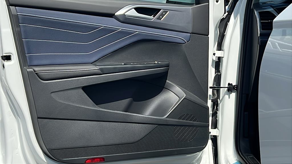 Thumbnail: 2025 Volkswagen Taos - 29