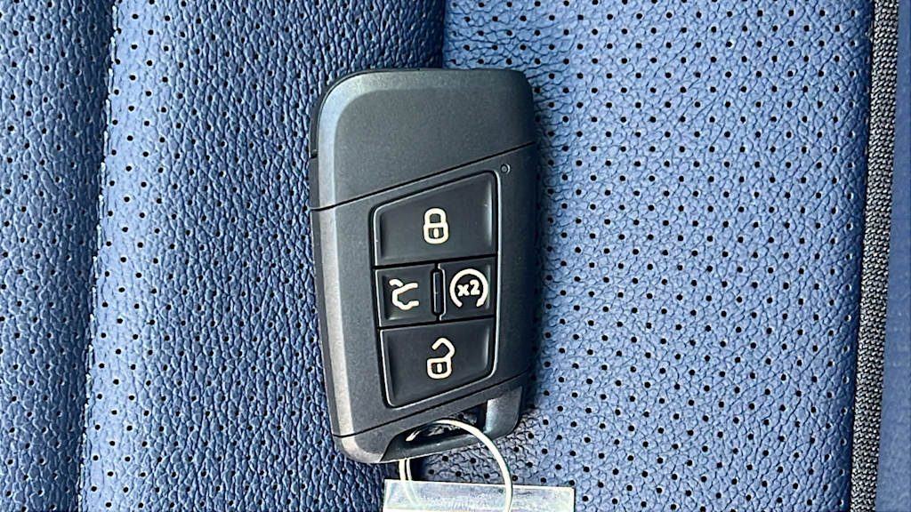 Thumbnail: 2025 Volkswagen Taos - 18