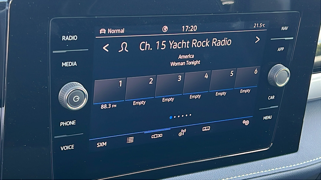 Thumbnail: 2025 Volkswagen Taos - 14