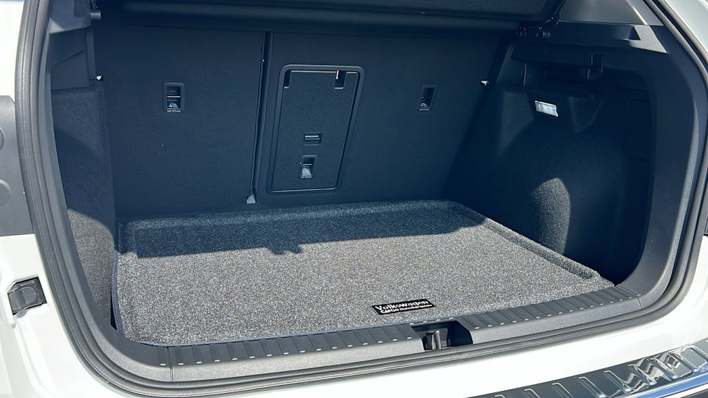 Thumbnail: 2025 Volkswagen Taos - 17