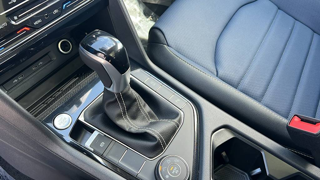 Thumbnail: 2025 Volkswagen Taos - 15