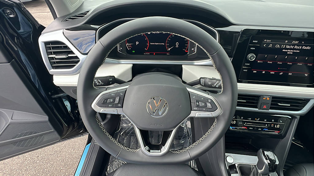 Thumbnail: 2025 Volkswagen Taos - 8