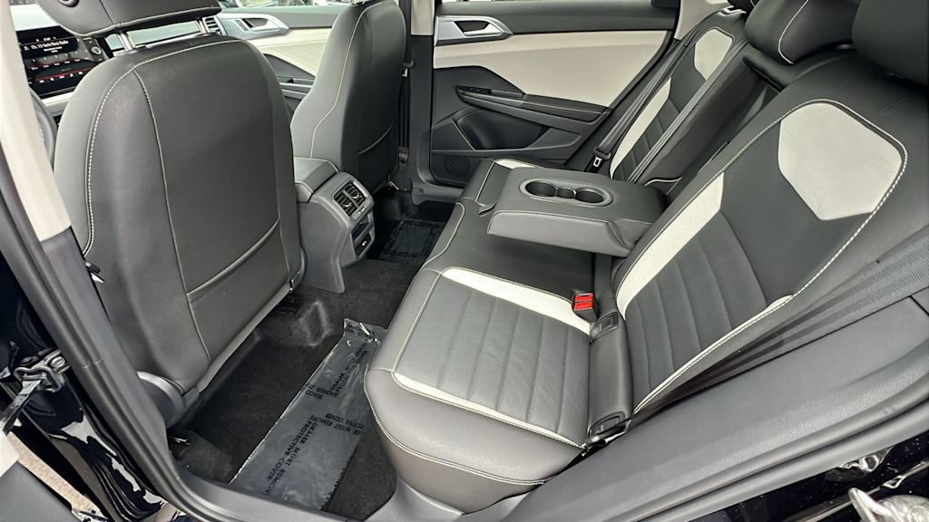 Thumbnail: 2025 Volkswagen Taos - 11