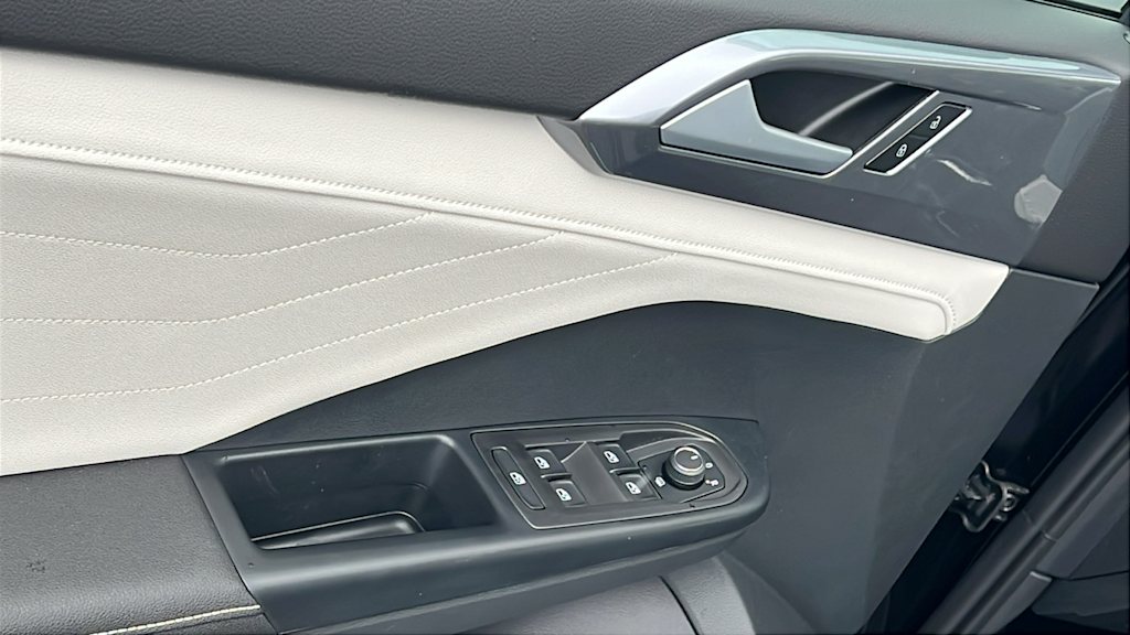 Thumbnail: 2025 Volkswagen Taos - 28