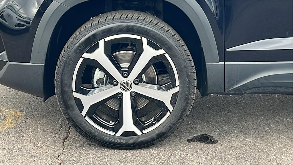 Thumbnail: 2025 Volkswagen Taos - 7