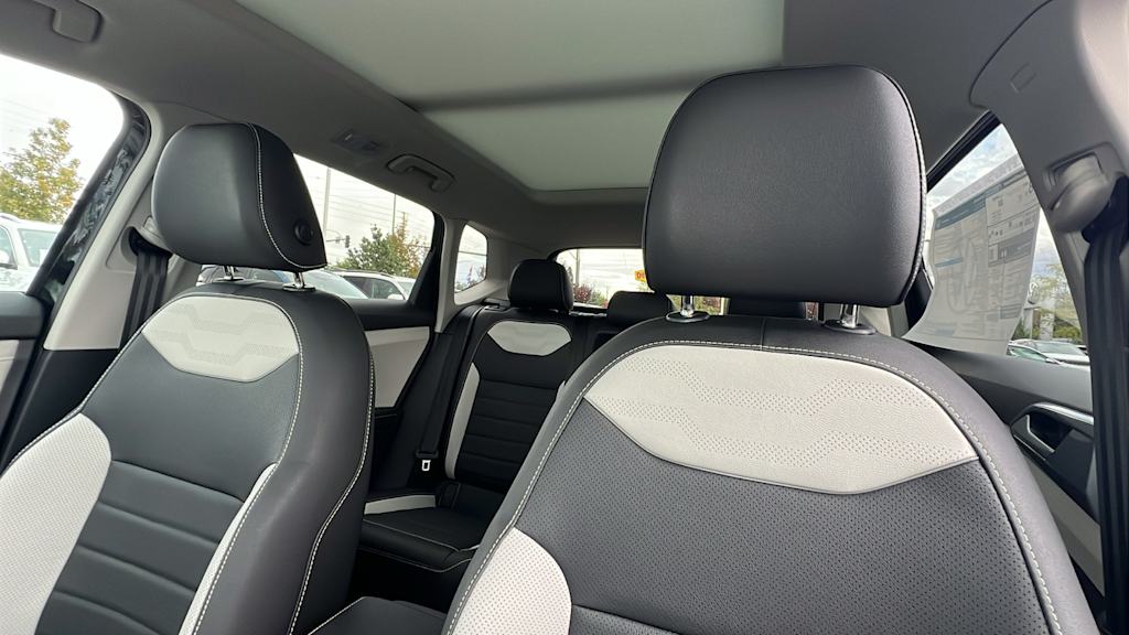 Thumbnail: 2025 Volkswagen Taos - 9