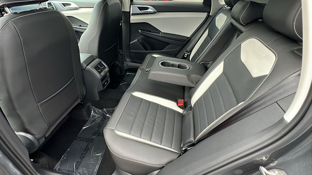 Thumbnail: 2025 Volkswagen Taos - 11