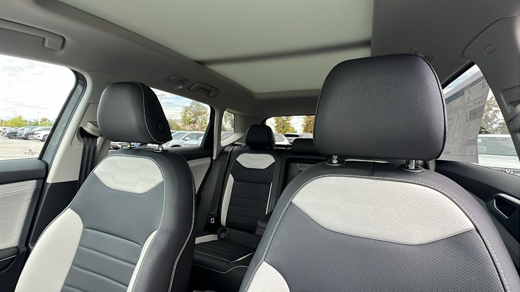 Thumbnail: 2025 Volkswagen Taos - 9