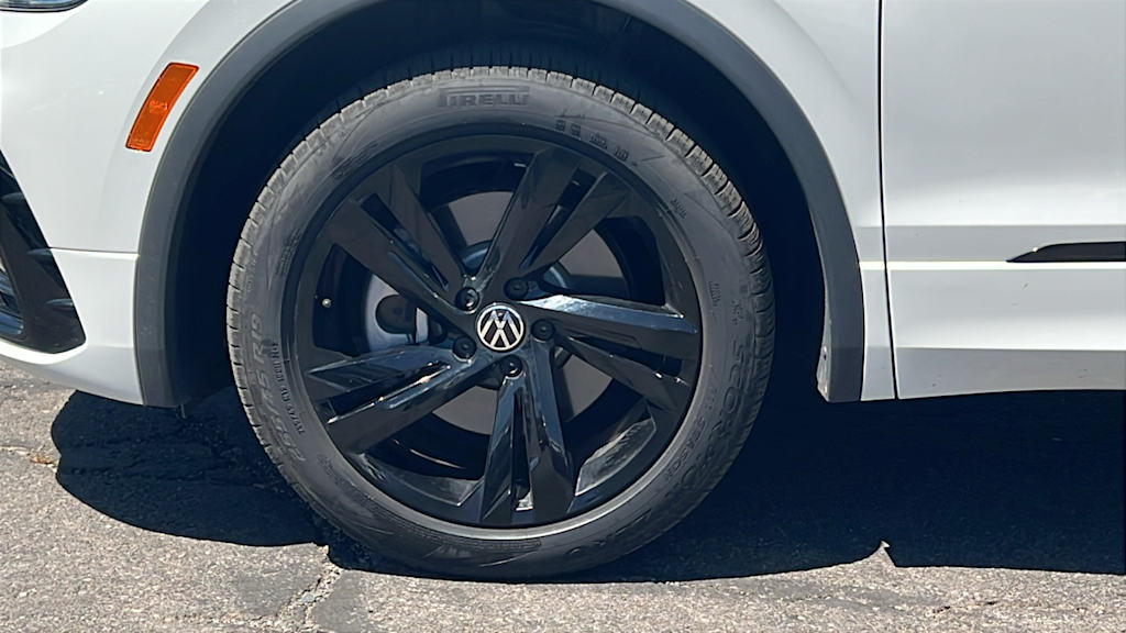 Thumbnail: 2023 Volkswagen Tiguan - 7