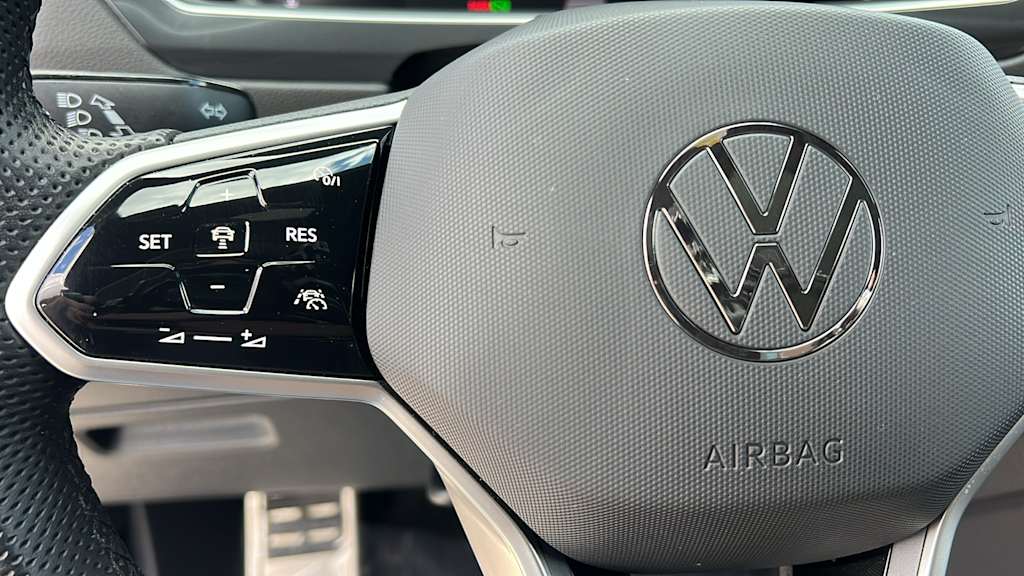 Thumbnail: 2024 Volkswagen Tiguan - 25