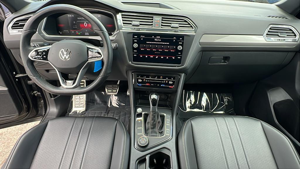 Thumbnail: 2024 Volkswagen Tiguan - 13