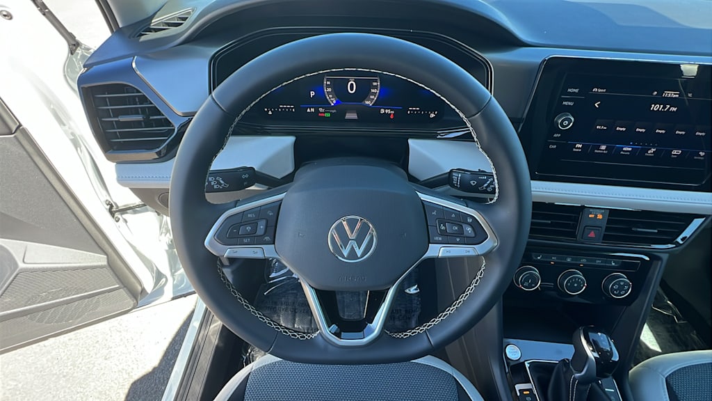 Thumbnail: 2026 Volkswagen Taos - 9