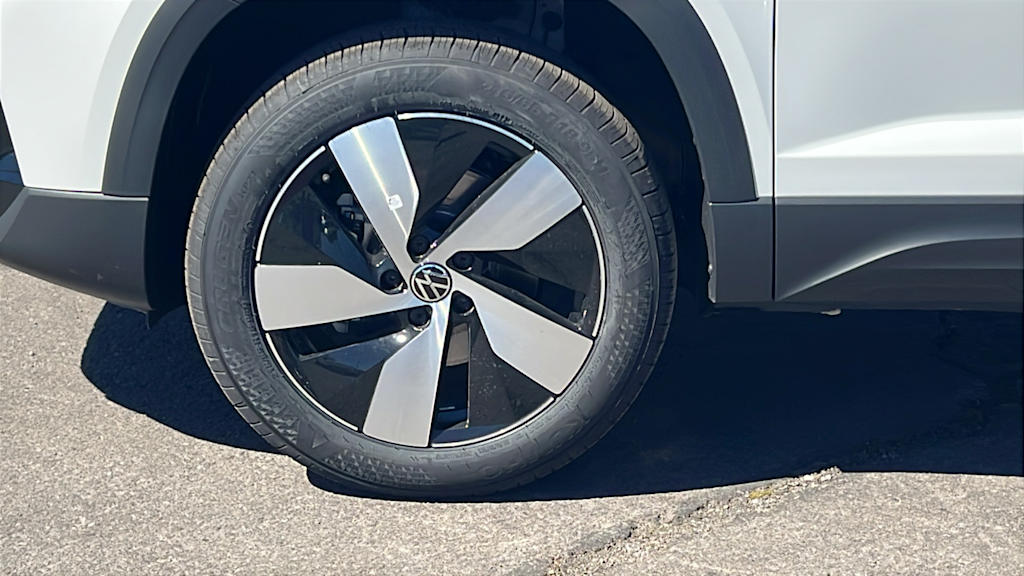Thumbnail: 2026 Volkswagen Taos - 8
