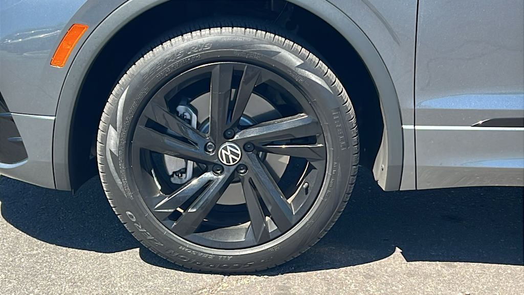 Thumbnail: 2023 Volkswagen Tiguan - 7