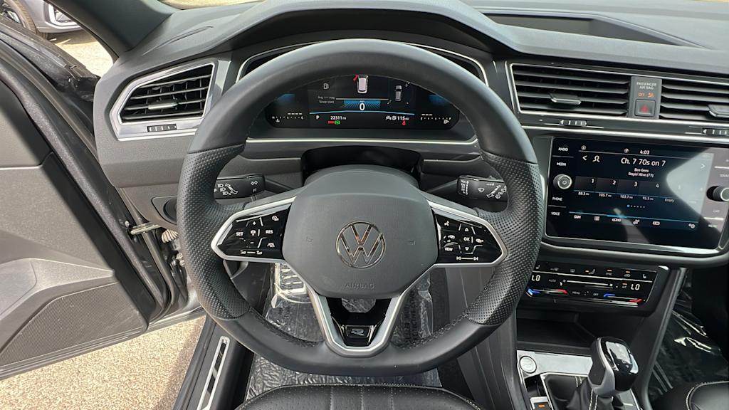 Thumbnail: 2023 Volkswagen Tiguan - 9