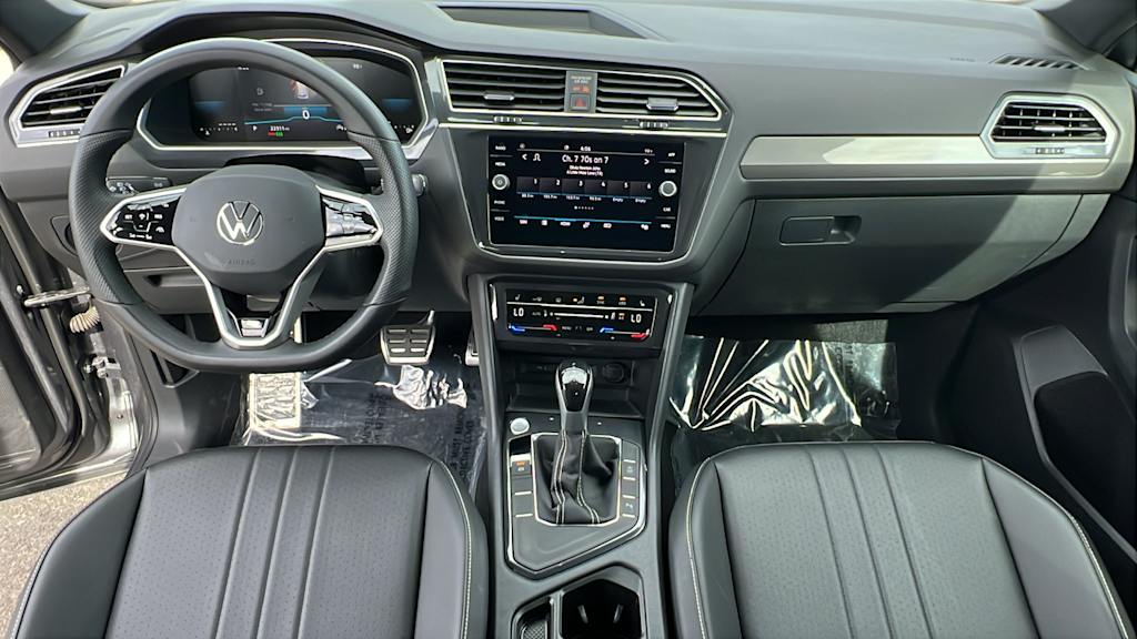 Thumbnail: 2023 Volkswagen Tiguan - 13