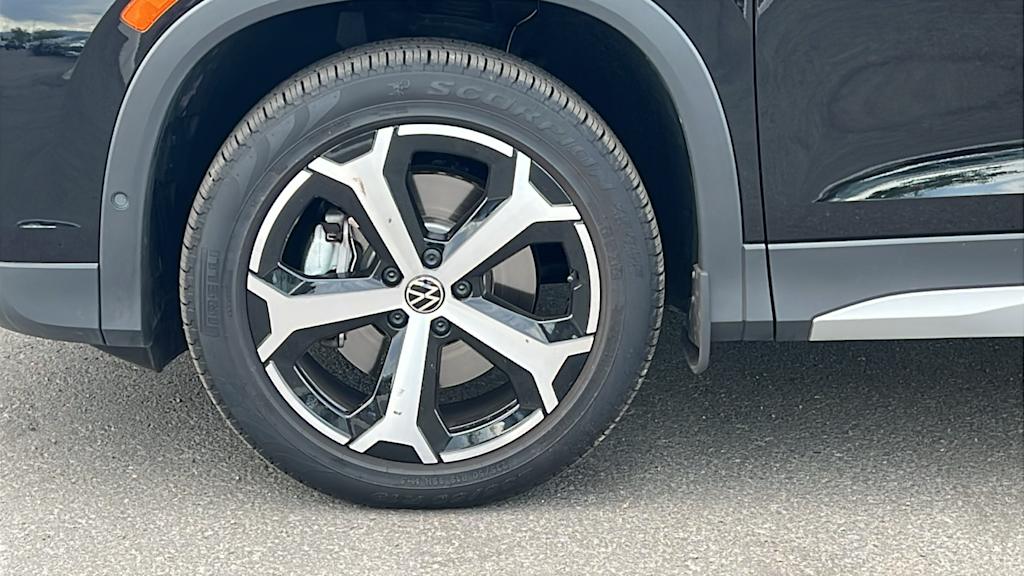 Thumbnail: 2025 Volkswagen Tiguan - 8